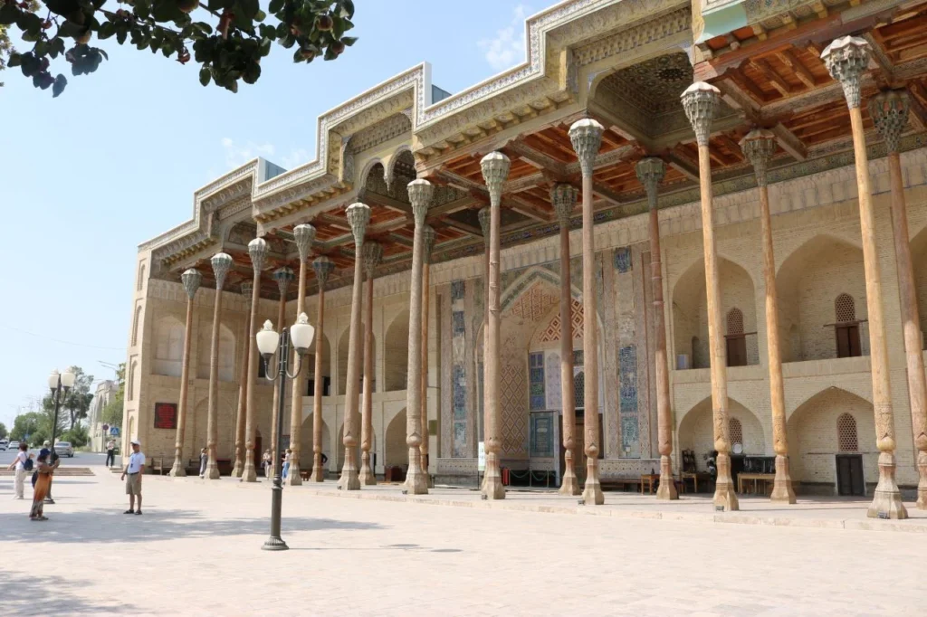 walking tour in bukhara